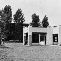 Elgin, Texaco Gas Station 1