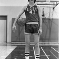 1977 Basketball Player 04