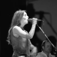 1982 Concert, Emmylou Harris 10