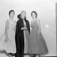 1958 Homecoming Queen 4-2