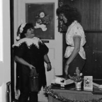 1986 Employees, Christmas 10