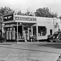 La Grande, Flying A Station