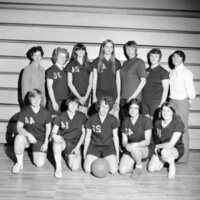 1972 Women's Basketball Team 03