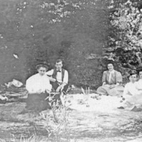 Reuter Group-W, Picnic