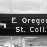 1978 Street Signs to Campus 01