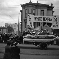 Portland, Parade 8
