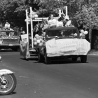 1981 Homecoming Parade, Floats 03