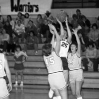 1985 Women's Basketball Action, EOSC vs. LCSC 06