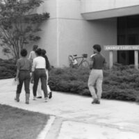 1985 Students, June Outdoor Candid Shots 03
