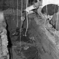 1979 Inlow Hall Grave 02