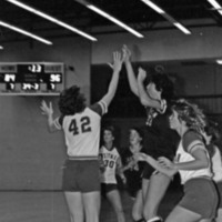 1984 Women's Basketball Action, EOSC vs. Whitman 04