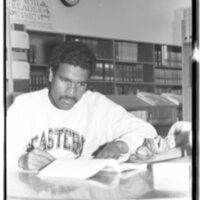 1989 Walter M. Pierce Library, Usage 04