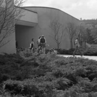 1985 Students, April Outdoor Candid Shots 12