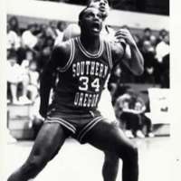 1991 Men's Basketball Action, Southern Oregon at EOSC 01