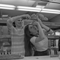 1976 Art, Ceramics Class 09