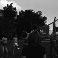 1980 New Student Week, Volleyball 07