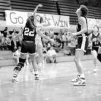 1988 Women's Basketball Action, Oregon Tech at EOSC 14