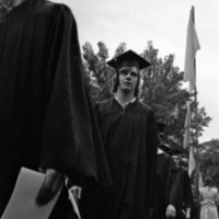 1977 Graduation, Graduates Walk 02