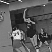 1984 Women's Basketball Action, EOSC vs. Whitman 02