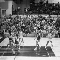 1977 Basketball Action 16
