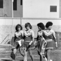 1985 Cheerleaders Walking 02