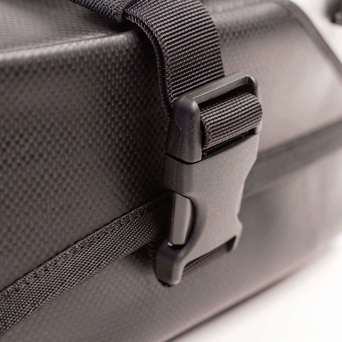 Diablo Tank Bag 6L - Black - Giant Loop DTB21-B - Image 8