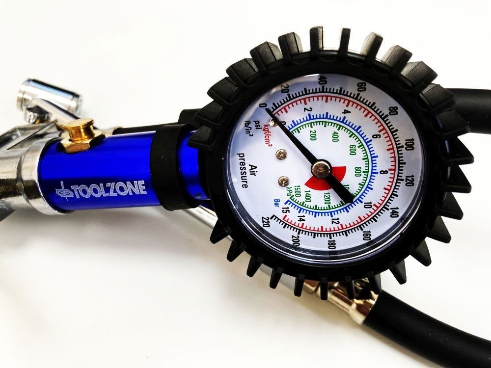 TYRE INFLATOR WITH CHUCK HOSE 220psi 1/4" AIR INLET 310mm HOSE - TOOLZONE KDPAU361