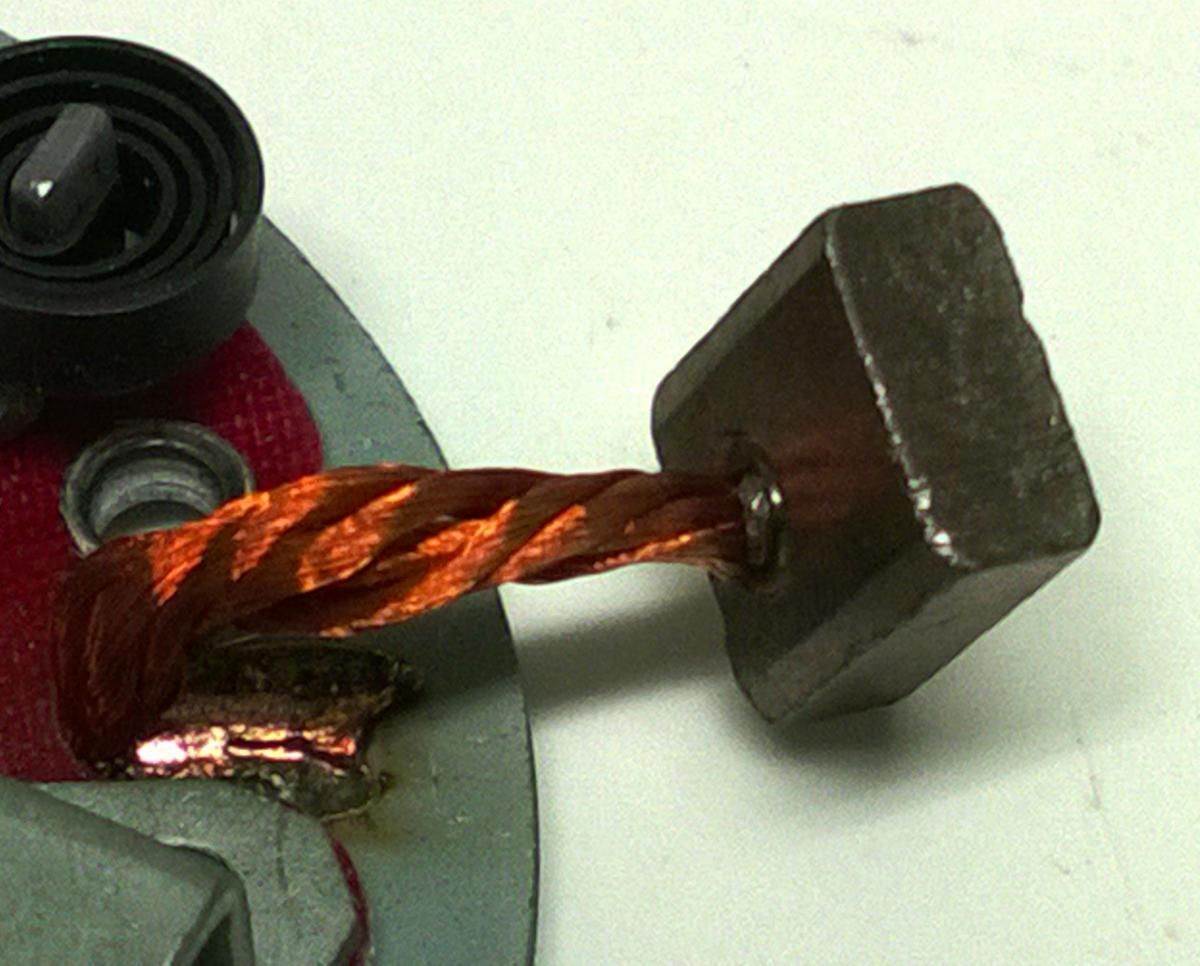 BRUSH PLATE ASSY, 2 BRUSH, 31206-KG7-000, 31206-MM5-008, SMU1300 ROAD ATV - Image 2