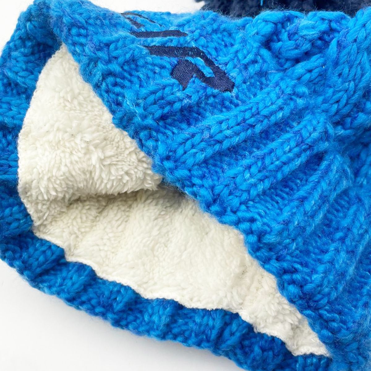 BLUE FIR TEXT - DARK BLUE/LIGHT BLUE BOBBLE HAT - ONE SIZE - Image 2