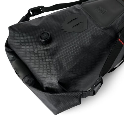Roll-Top Saddle Bag 9L – Black – USWE 200065001