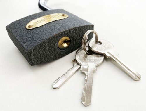 PADLOCK CAST IRON 63mm WITH 3 KEYS – TOOLZONE KDPLK030