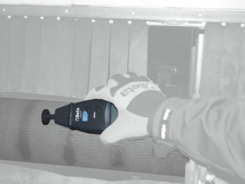 Combination Contact/Non-Contact Digital Tachometer 2.5-99,999 RPM 230mm - Beta Tools 1760/TC2