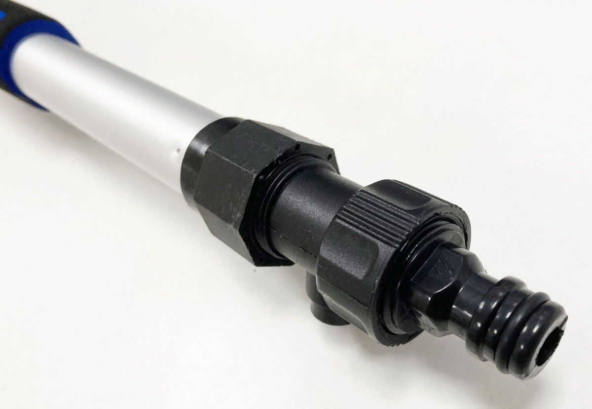 EXTENDING CAR WASH BRUSH 2m - TOOLZONE KDPAU226 - Image 2