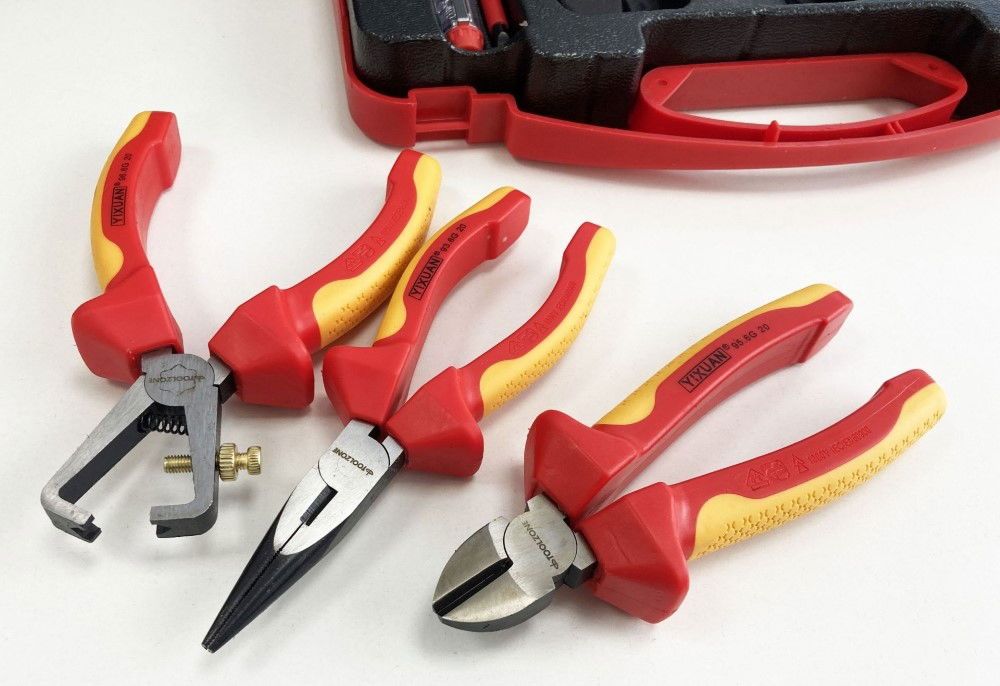 VDE ELECTRICIANS TOOL KIT 11PC - TOOLZONE KDPSD301 - Image 3