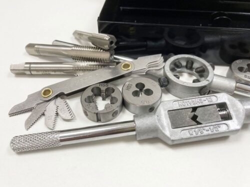 TAP AND DIE SET METRIC 32 PIECE HSS WITH WRENCHES – TOOLZONE KDPTP107