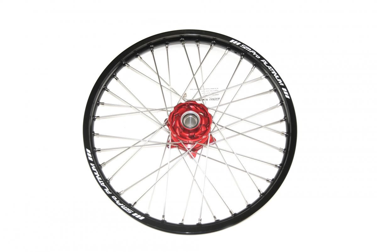 21x1.60 WHEEL GASGAS GLOSS BLACK/GLOSS RED, GLOSS BLACK RIM, GLOSS RED HUB, SILVER NIPPLES, SP157.03.80.01.99