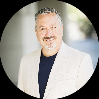 Kevin Areia loan officer