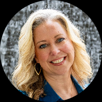 Stephanie Hecke loan officer