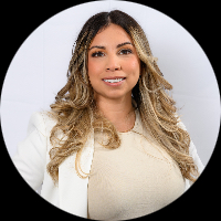 Stefany Pina loan officer