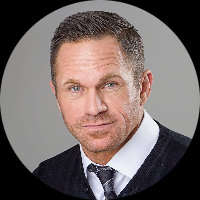 Daniel Paris loan officer
