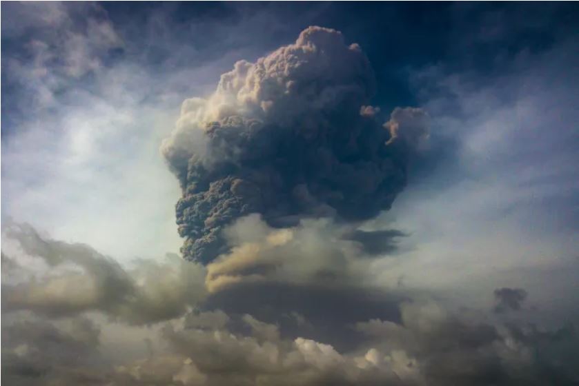 Pope Francis prays for people displaced by St. Vincent volcano eruptions - Vimarsana News