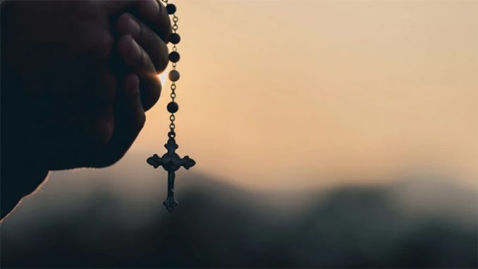 Congo_rosary_cna