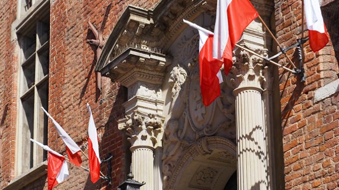 polishflags_unsplash