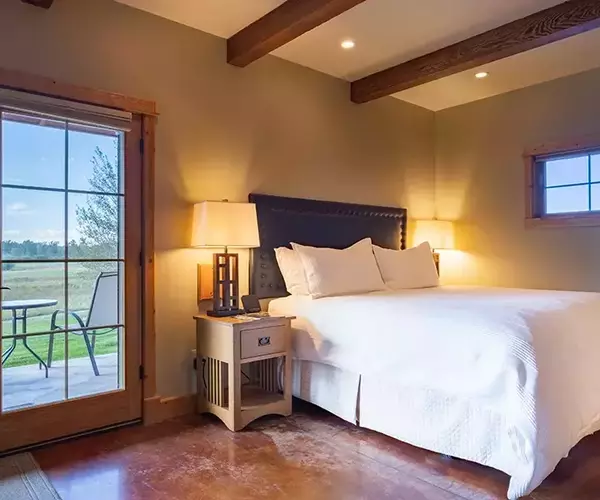									Bozeman fly fishing lodge grl trl mainfloor room
															