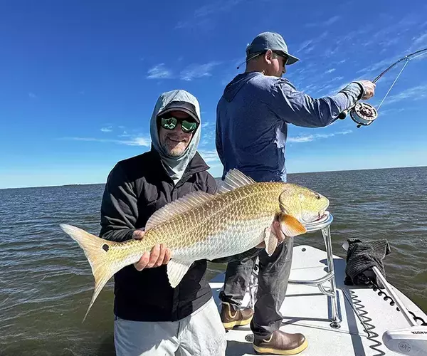									Venice louisiaina redfish fly fishing in hand bull double
															