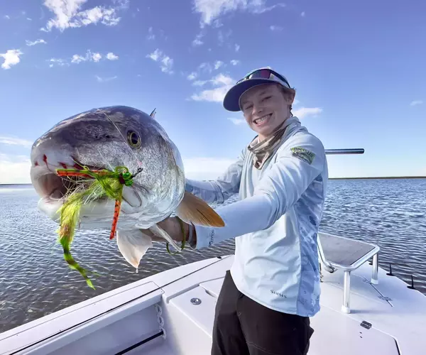 									Cocodrie louisiana redfish fly fishing chartreuse smoke n mirrors
															