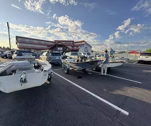 									Bozeman fly fishing guide morning rigs
															