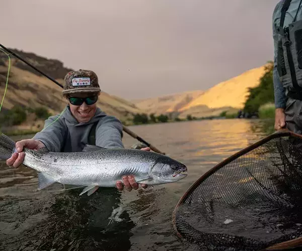 									Deschutes river fly fishing with montana fly fishing angler matthew swank
															