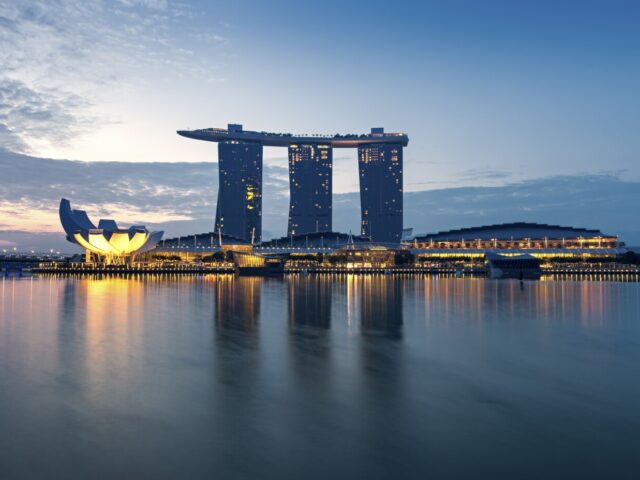 SINGAPORE the Pearl In The Dragon’s Mouth Tapping into the ch’i of the water dragon from the deep natural harbour...has brought Singapore its wealth 