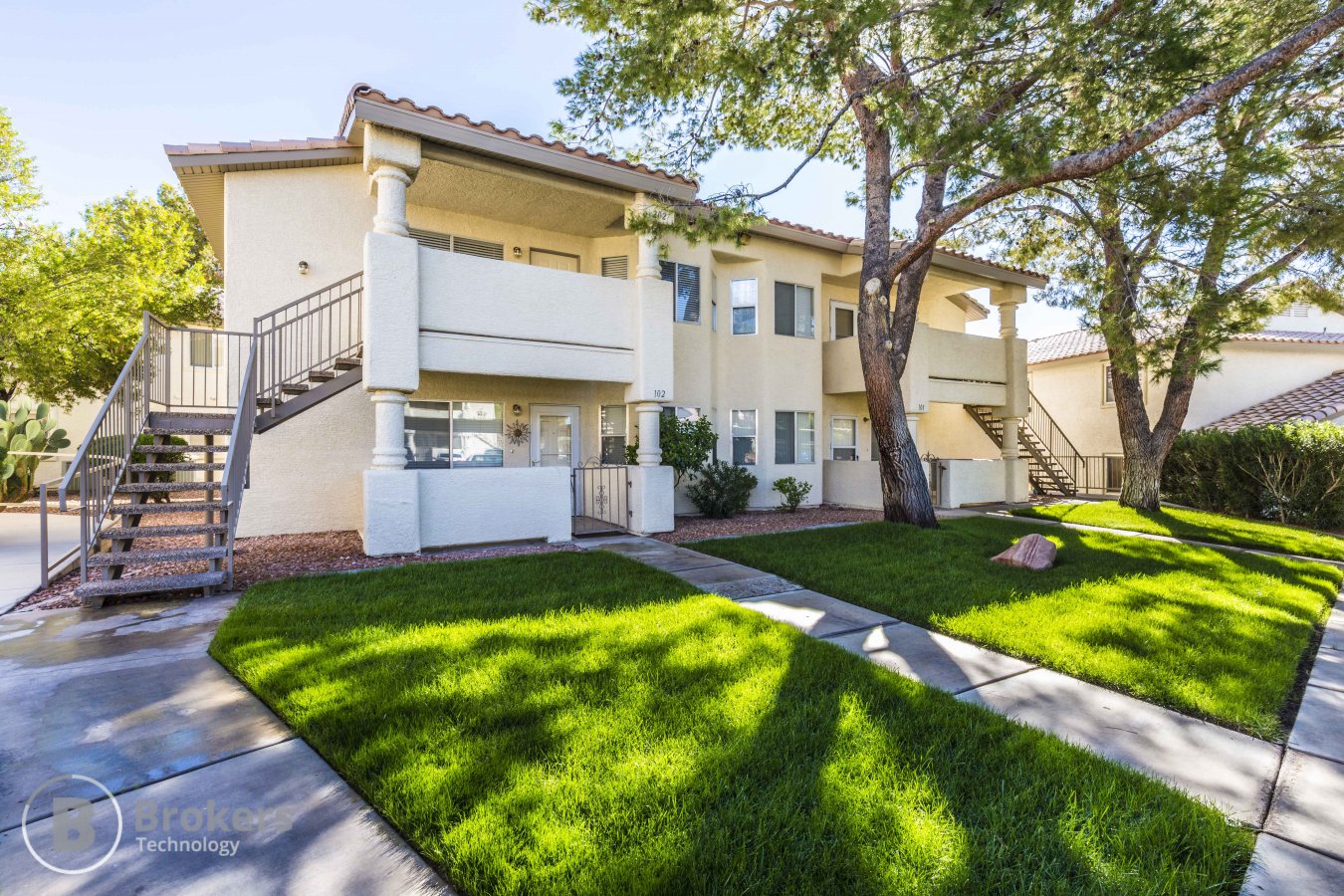 29056 Looking for a fully furnished upgraded condo? Look no further. Not only does this 2 bedroom 2 bath condo include all furnishing, appliances (yes even the washer/dryer), linens and tvs!! It also has a great location, tucked into a quiet cul-de-sac near the community pool! Mesquite is a premier location to soak up the sun with numerous activities such as our local recreation center, community events, world class golf, and much more!
